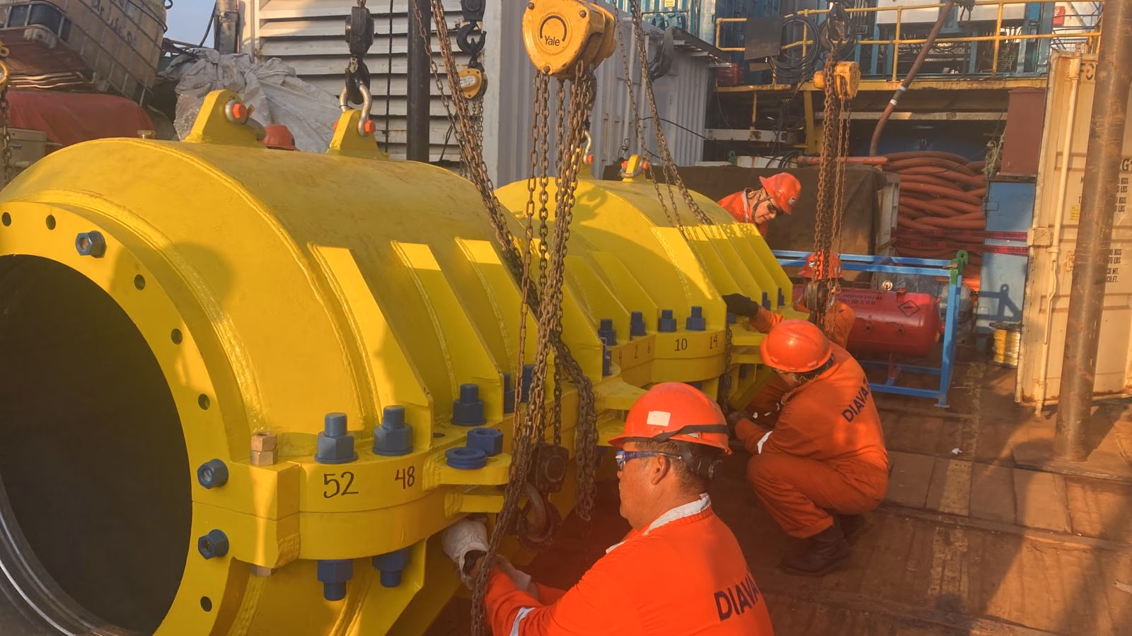 PEP/DIAVAZ 2025 — Envolvente perneada PEMEX 36”: foto 1