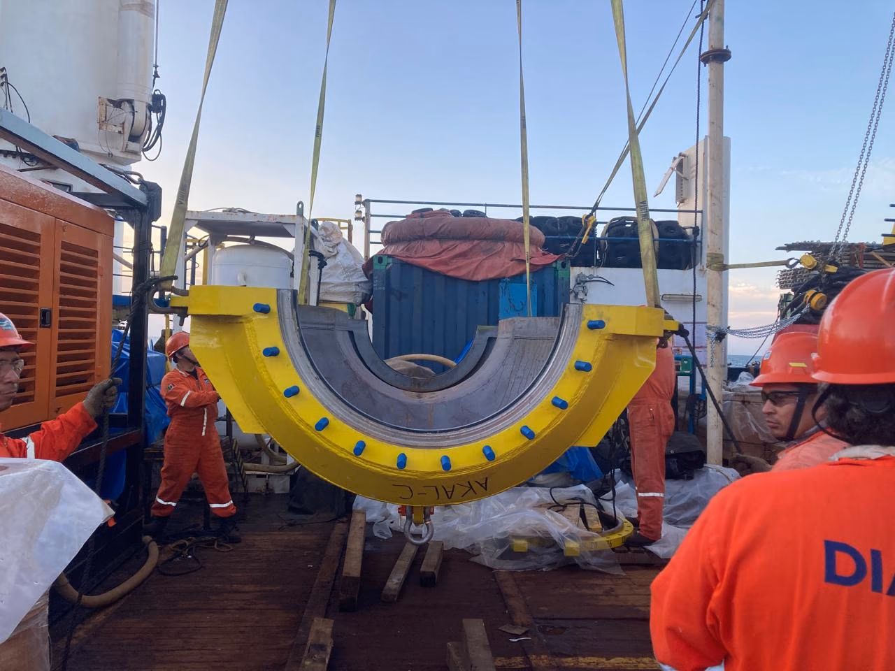 PEP/DIAVAZ 2025 — Envolvente perneada PEMEX 36”: foto 5